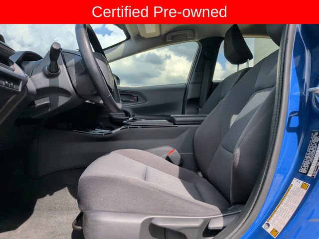 Certified 2025 Toyota Prius LE FWD image 11