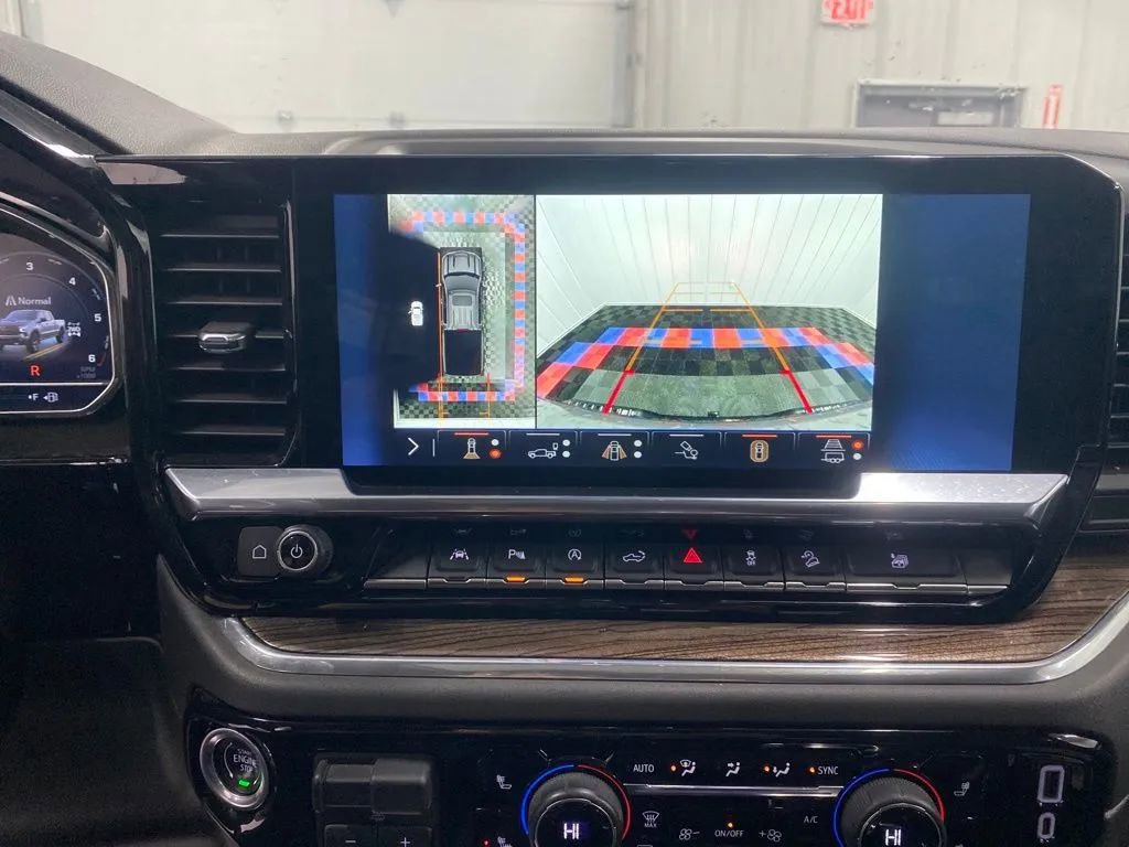 Used 2025 Chevrolet Silverado 1500 LT Trail Boss w/ LT Trail Boss Premium Package image 18