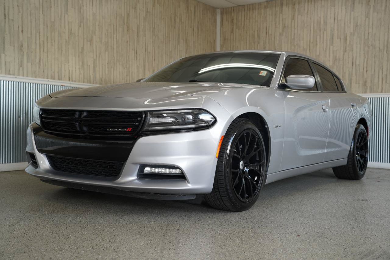 Used 2018 Dodge Charger R/T RWD image 4