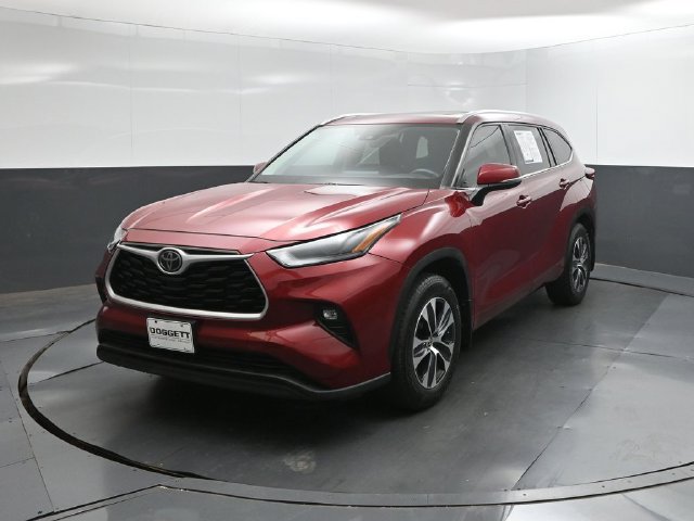Used 2021 Toyota Highlander XLE