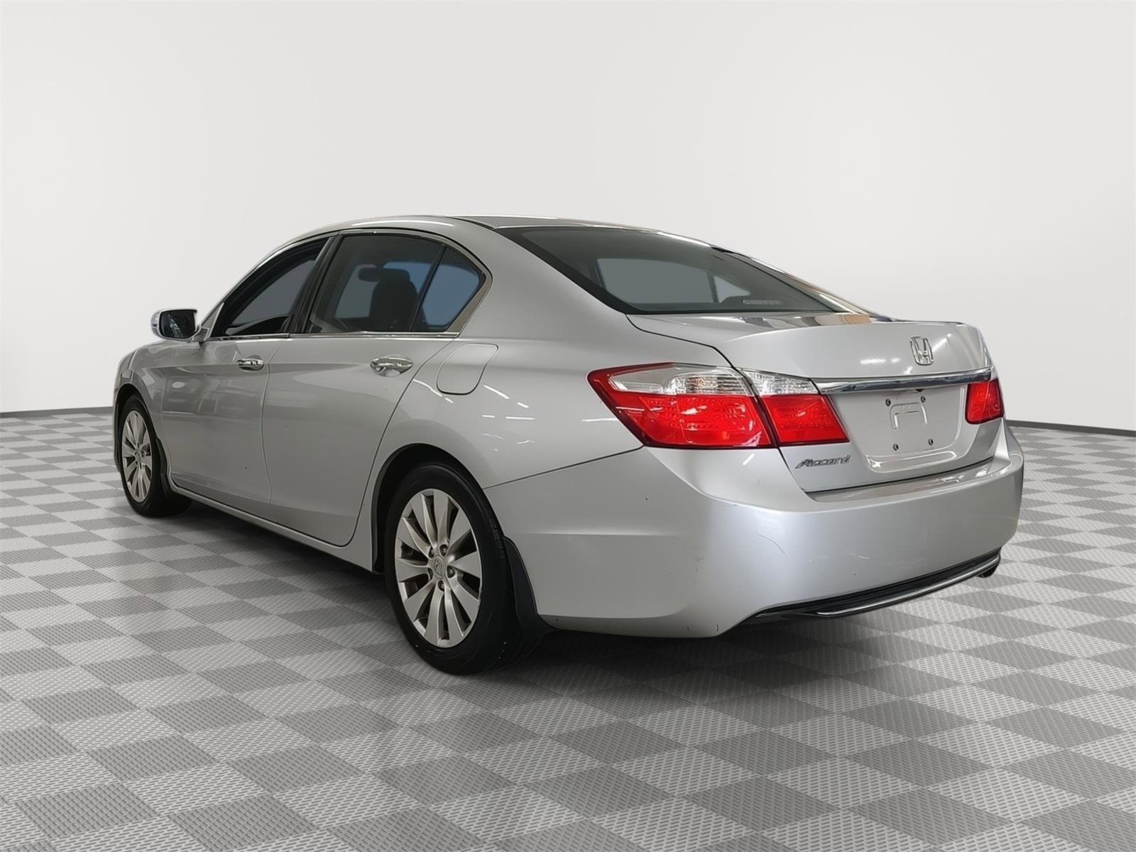 Used 2013 Honda Accord EX image 25