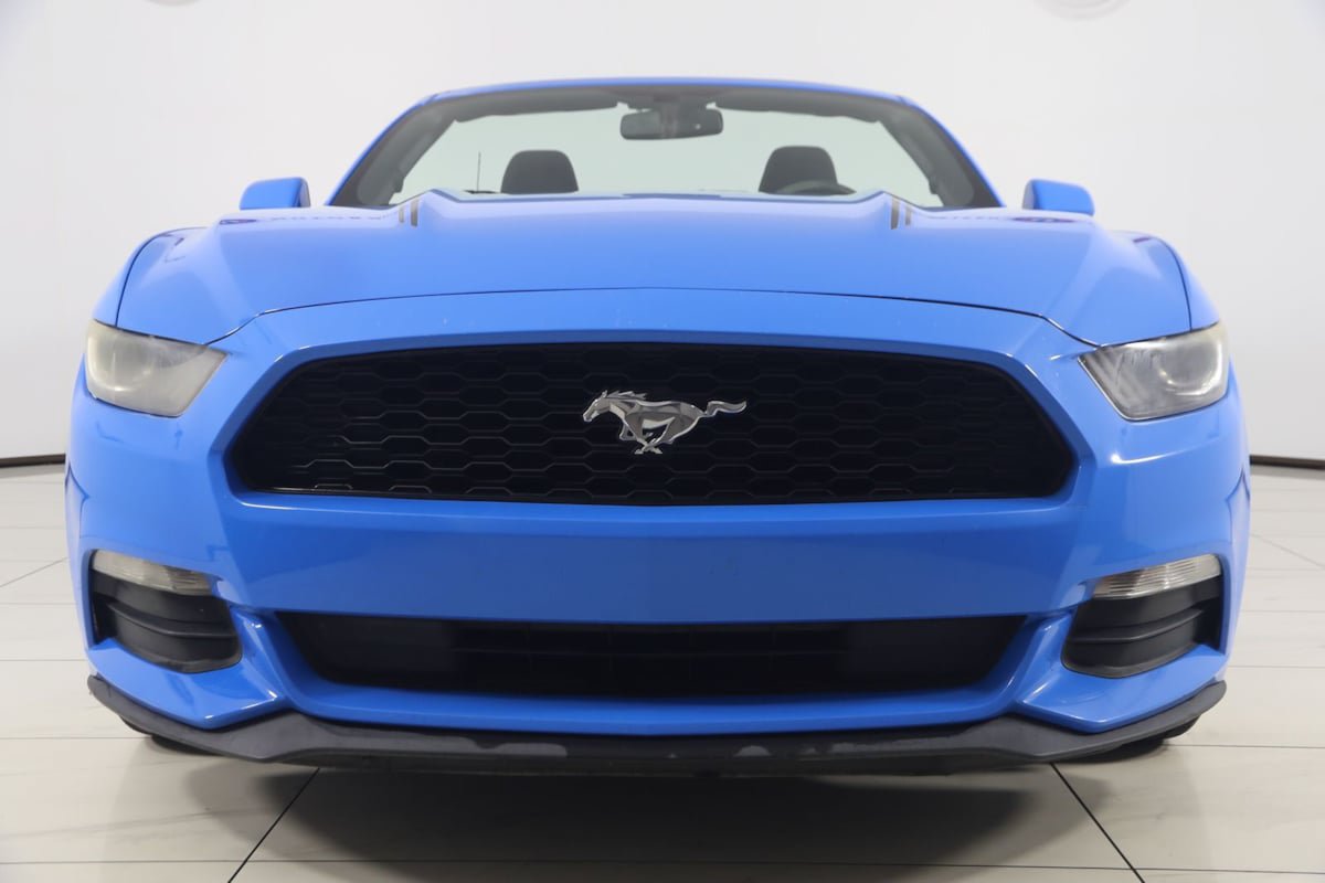 Used 2017 Ford Mustang Convertible RWD image 58