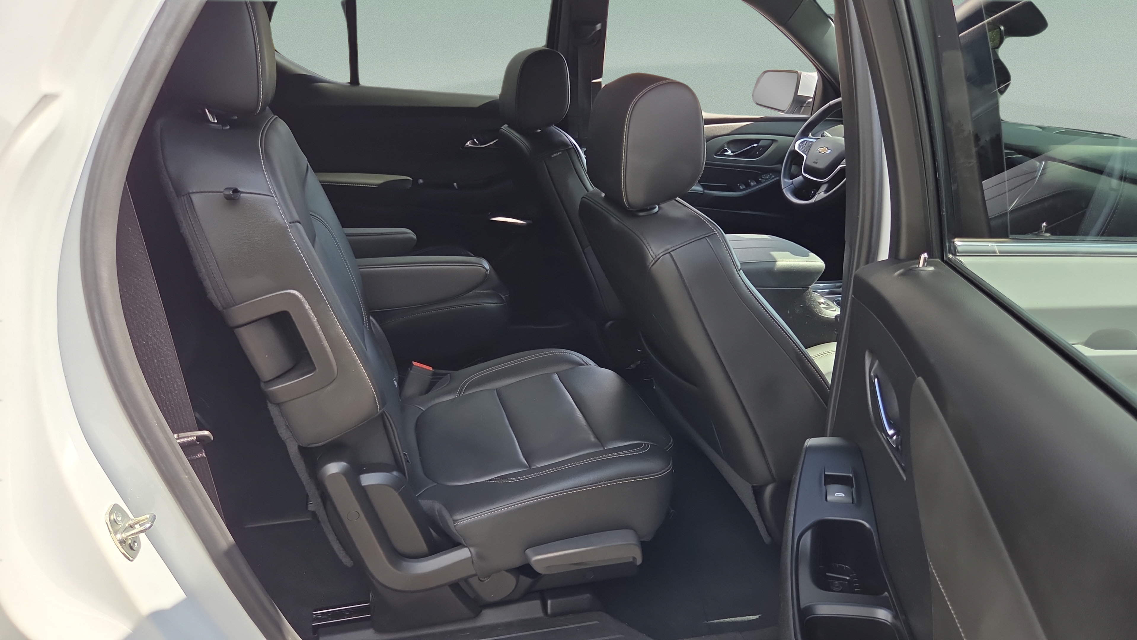 Certified 2023 Chevrolet Traverse LT FWD image 14