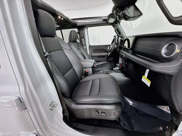 New 2026 Jeep Wrangler Unlimited Sahara AWD/4WD image 27