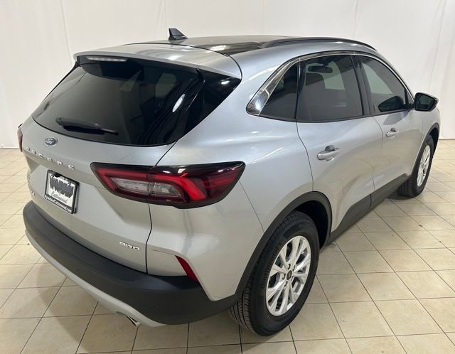 Used 2023 Ford Escape Active w/ Tech Pack #2 image 5