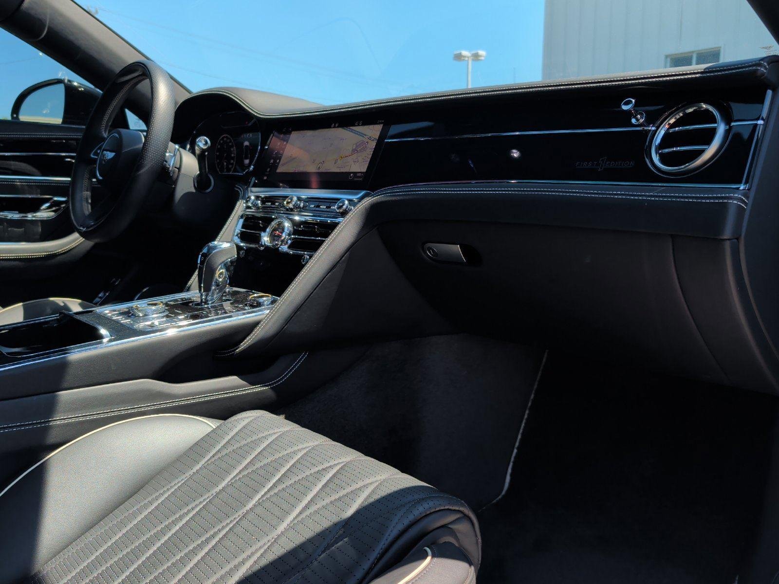 Used 2021 Bentley Flying Spur V8 AWD/4WD image 2