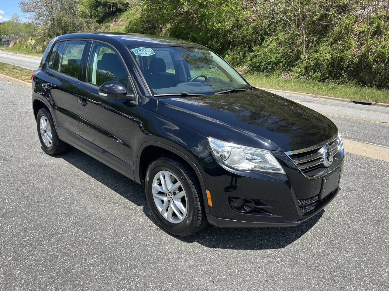 Used 2011 Volkswagen Tiguan S FWD image 11