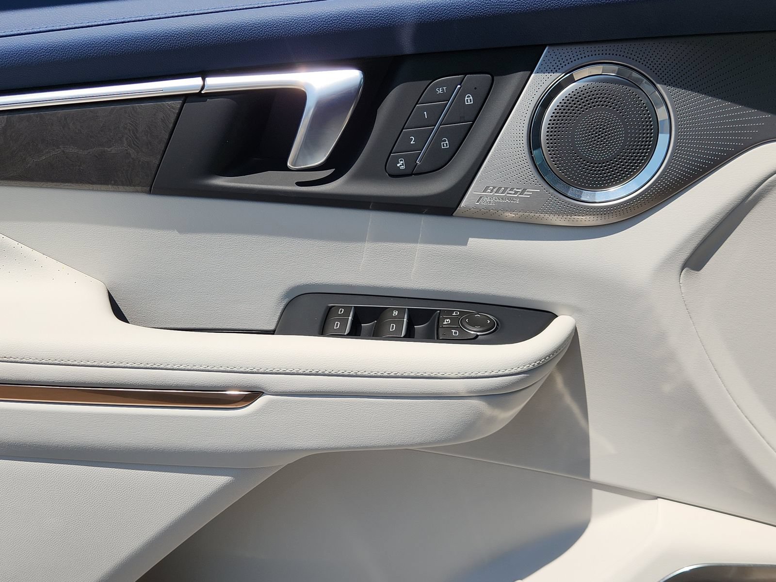 New 2026 Buick Enclave Avenir w/ Super Cruise Package FWD image 27