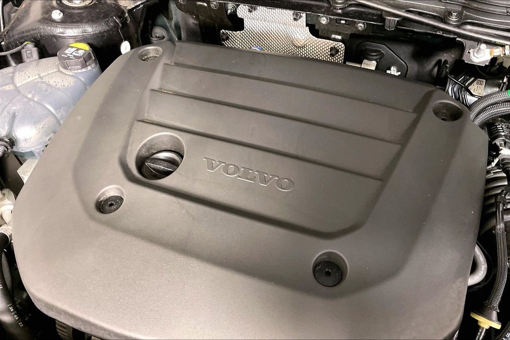 Used 2023 Volvo XC40 B5 Ultimate w/ Protection Package Premier AWD/4WD image 32