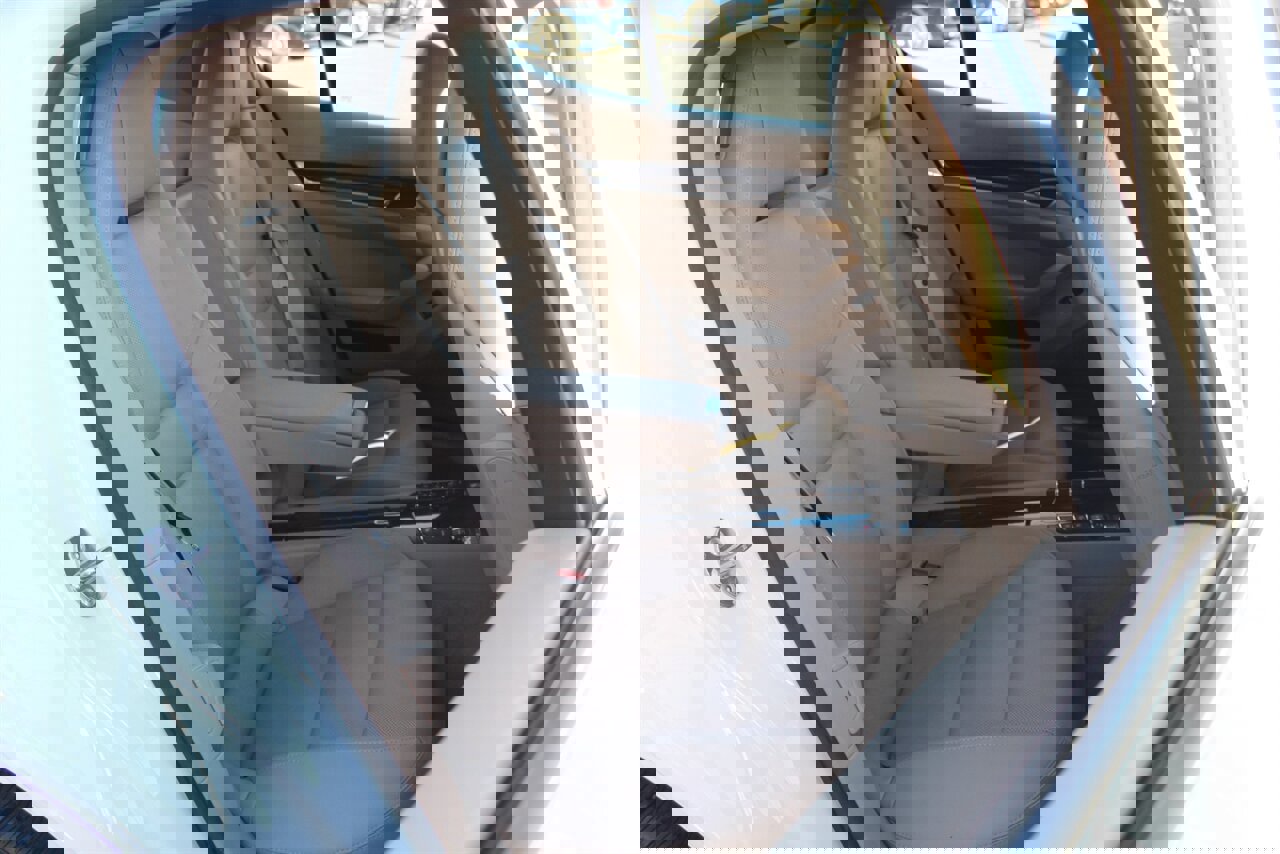 Used 2015 Porsche Panamera 4 image 18