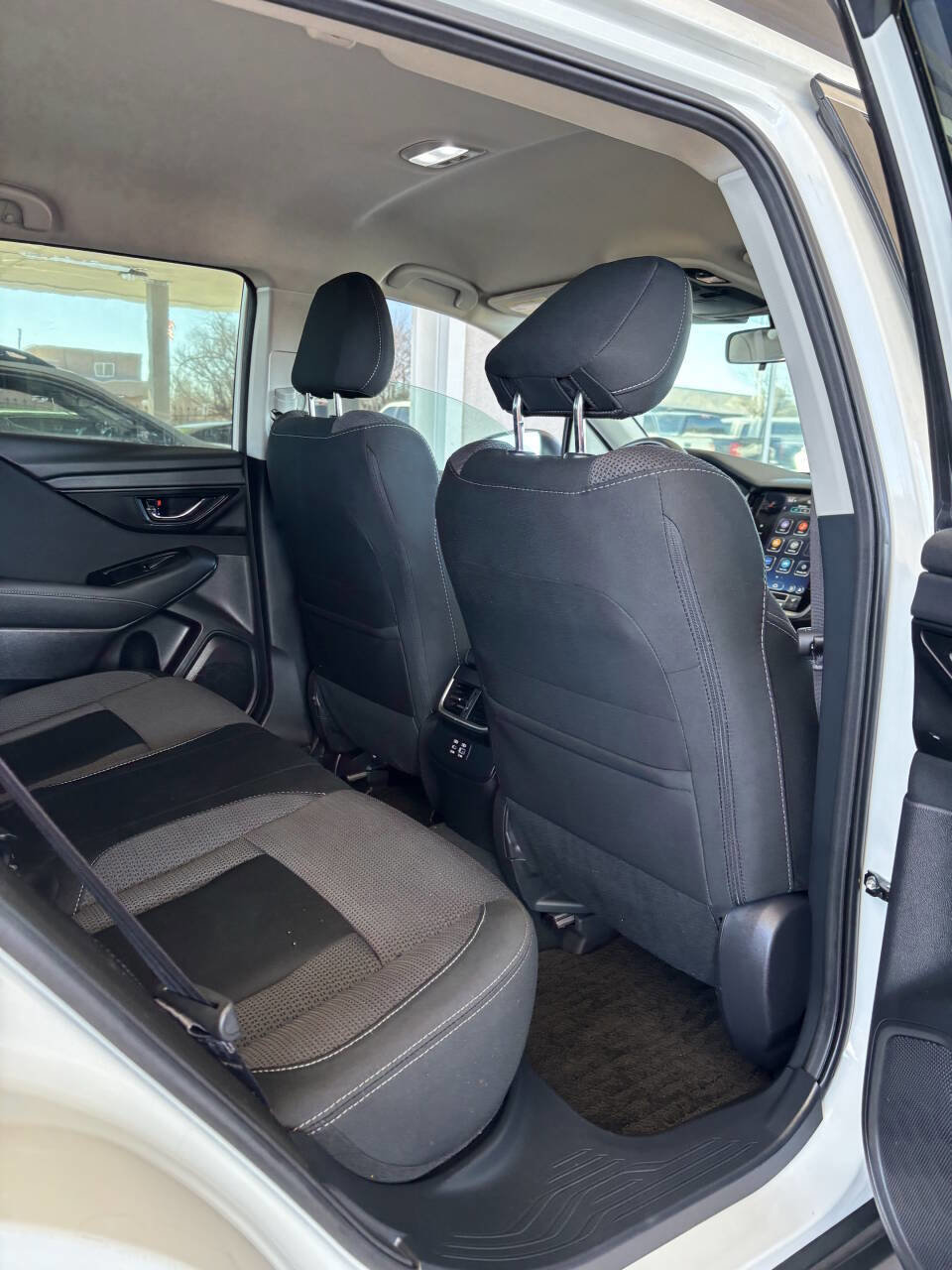 Used 2023 Subaru Outback Premium image 19