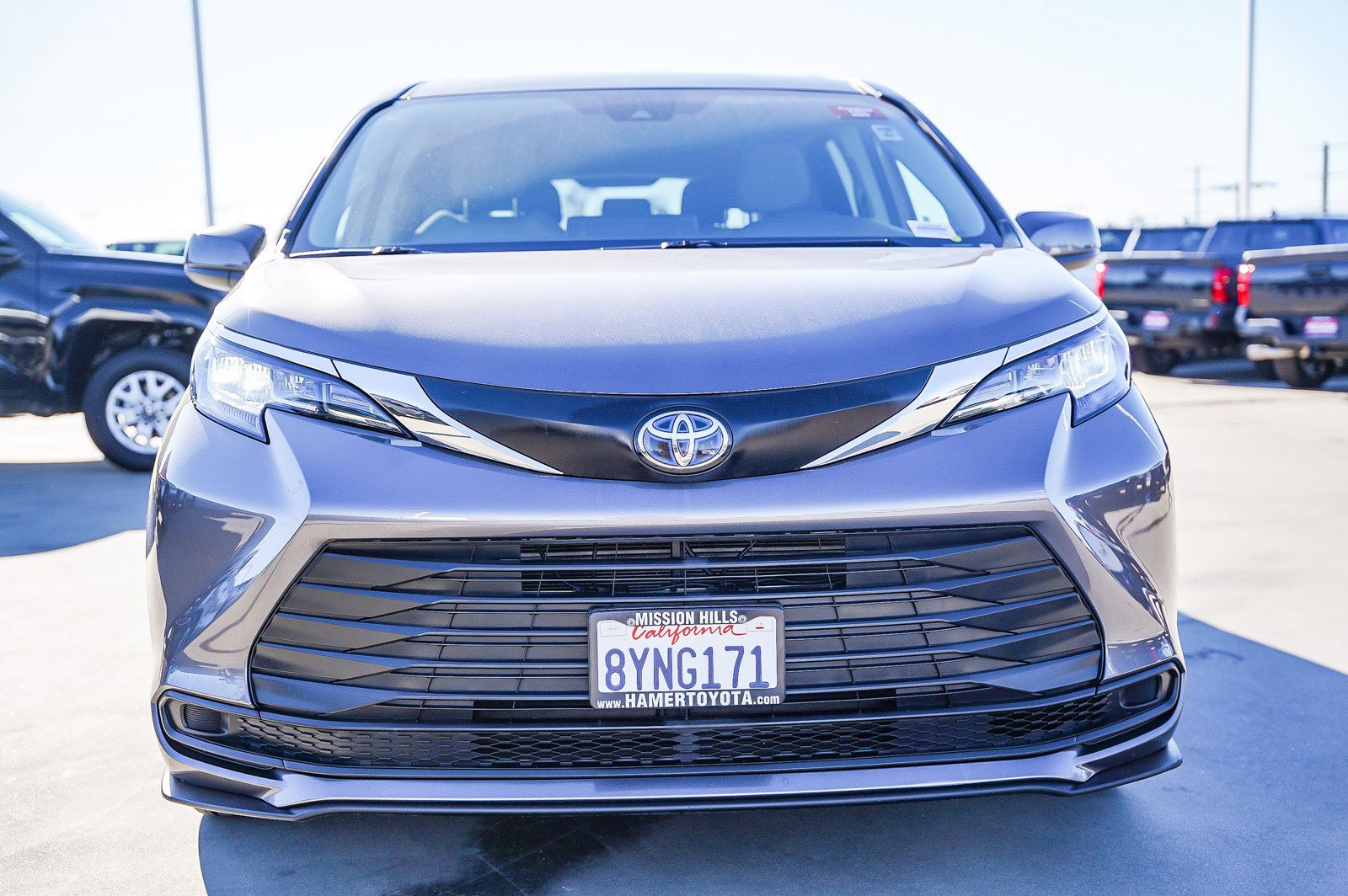 Certified 2021 Toyota Sienna LE image 2