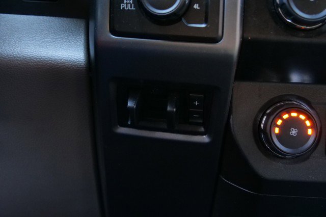 Used 2019 Ford F350 XLT w/ XLT Premium Package image 17