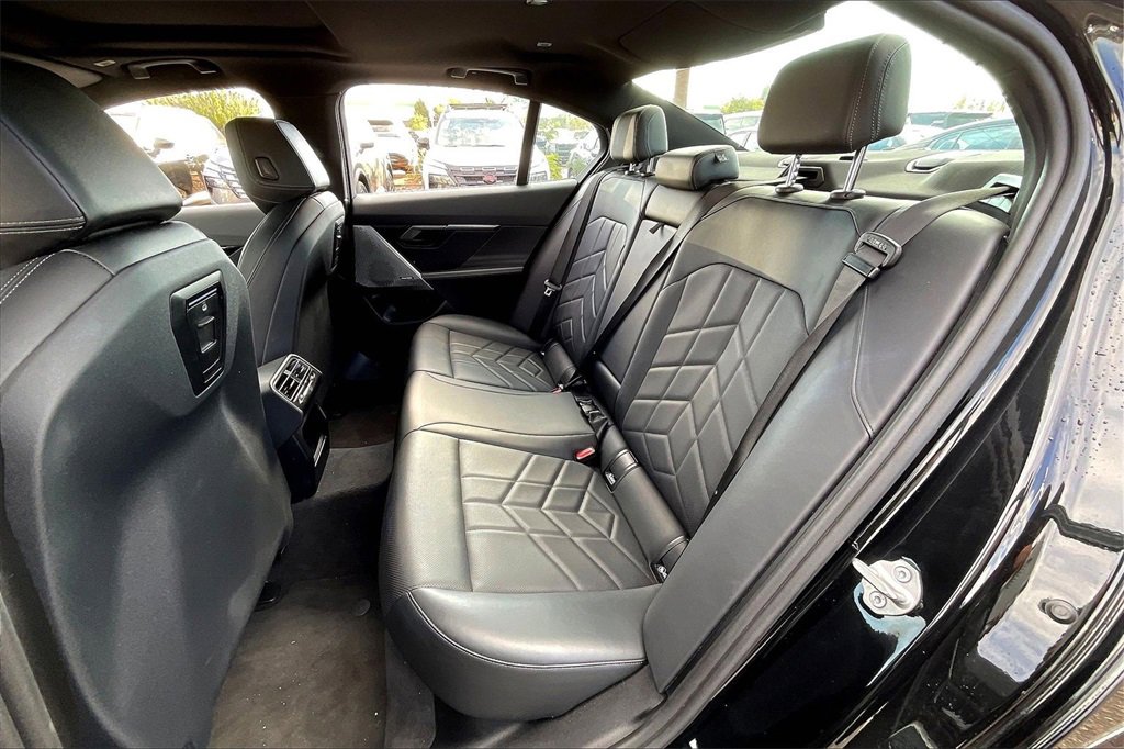 Used 2024 BMW 530i image 26