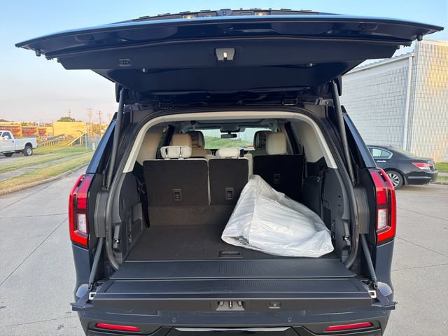 New 2027 Ford Expedition Platinum AWD/4WD image 7