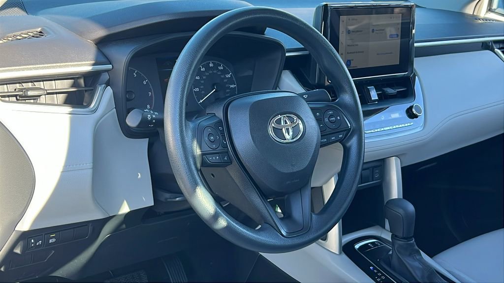 Used 2024 Toyota Corolla Cross L image 20