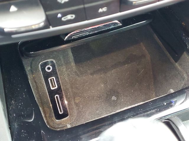 Used 2017 Maserati Levante w/ Sport Package image 26