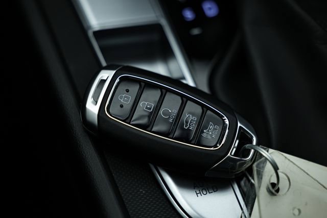 Used 2023 Hyundai Elantra SEL w/ Convenience Package image 40