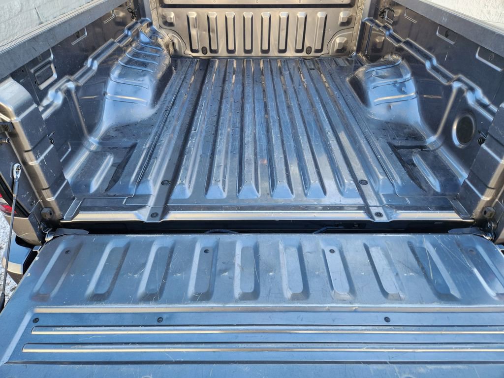 Used 2022 Nissan Frontier SV w/ Technology Package image 13