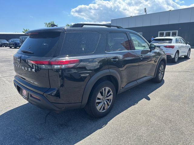 Used 2024 Nissan Pathfinder SV AWD/4WD image 5