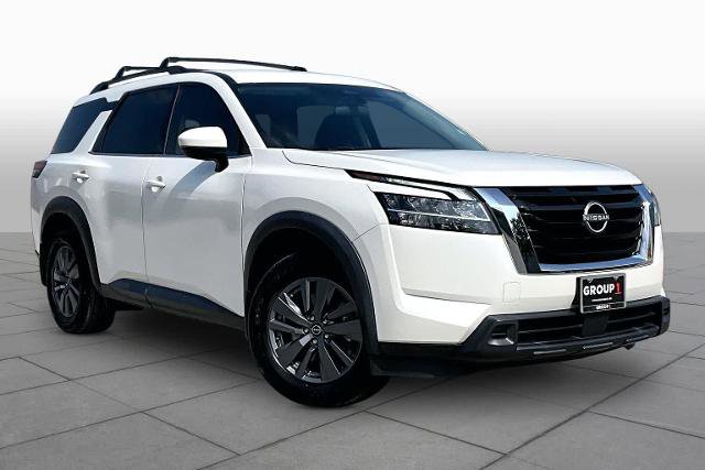 Certified 2022 Nissan Pathfinder SV FWD image 3