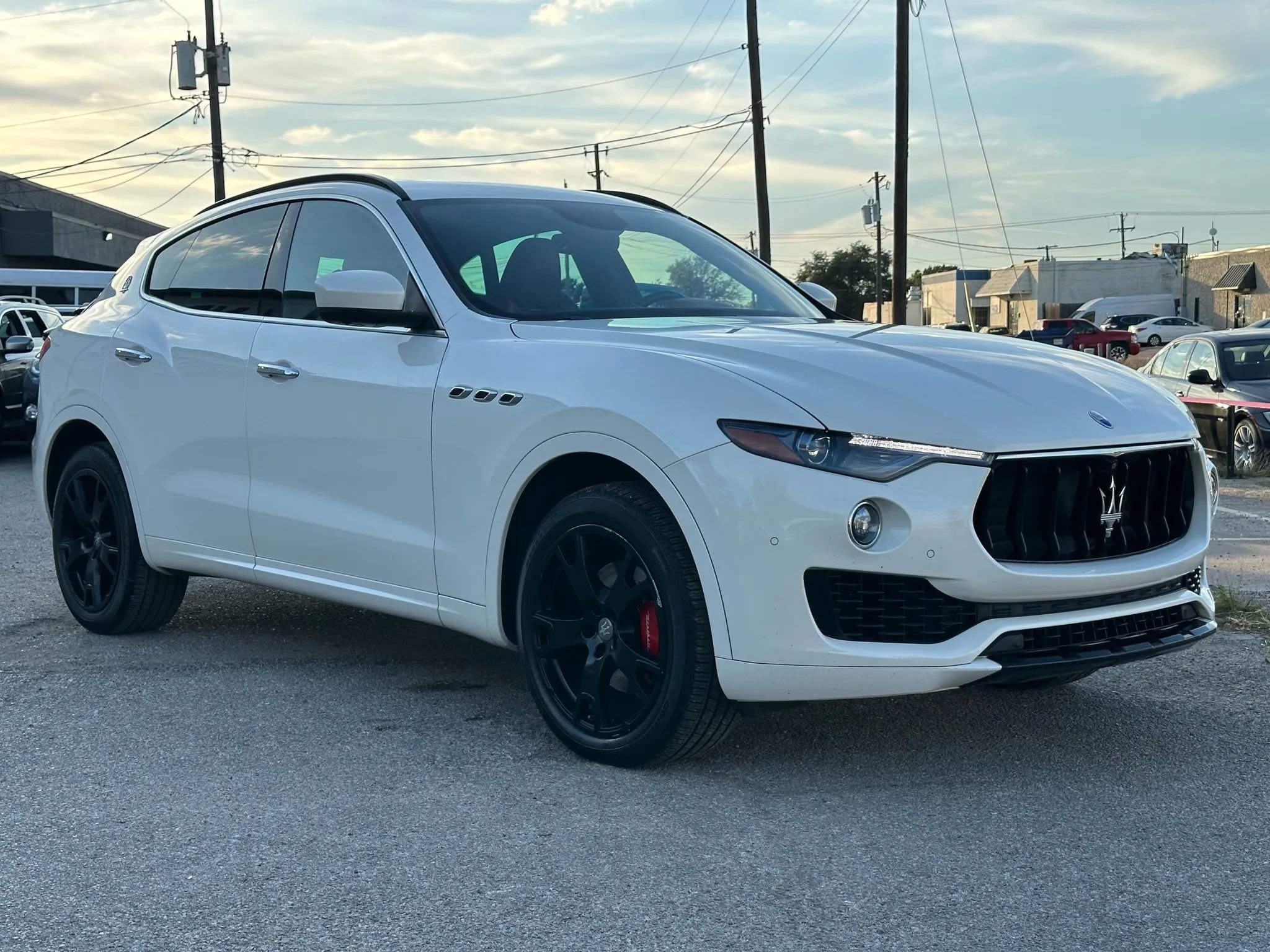 Used 2017 Maserati Levante w/ Sport Package image 8