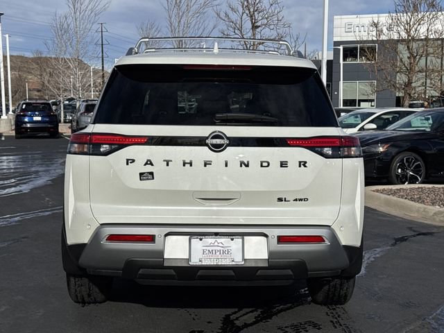 Used 2024 Nissan Pathfinder SL w/ Black Appearance Package image 18