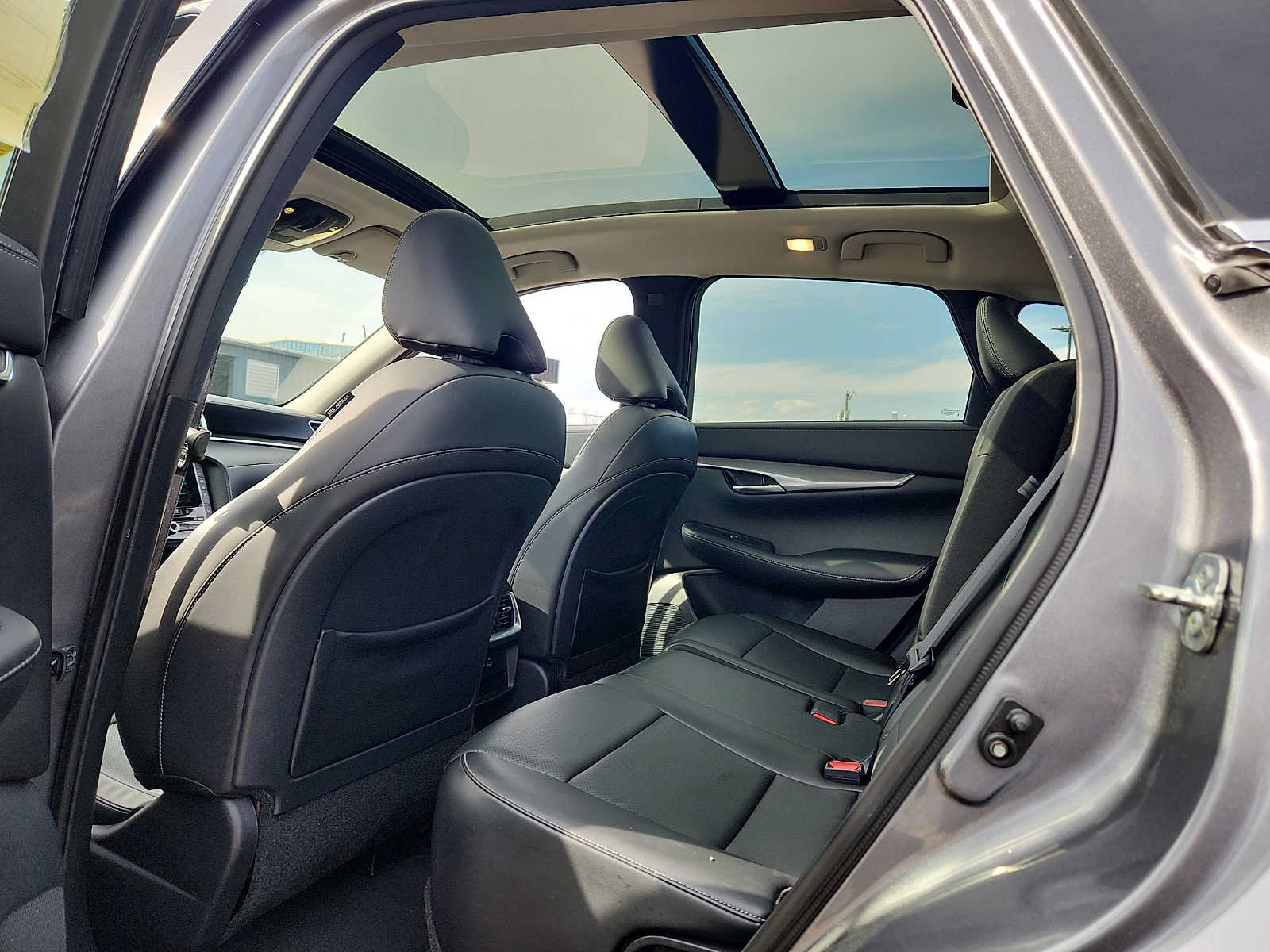 Used 2023 INFINITI QX50 Luxe AWD/4WD image 10