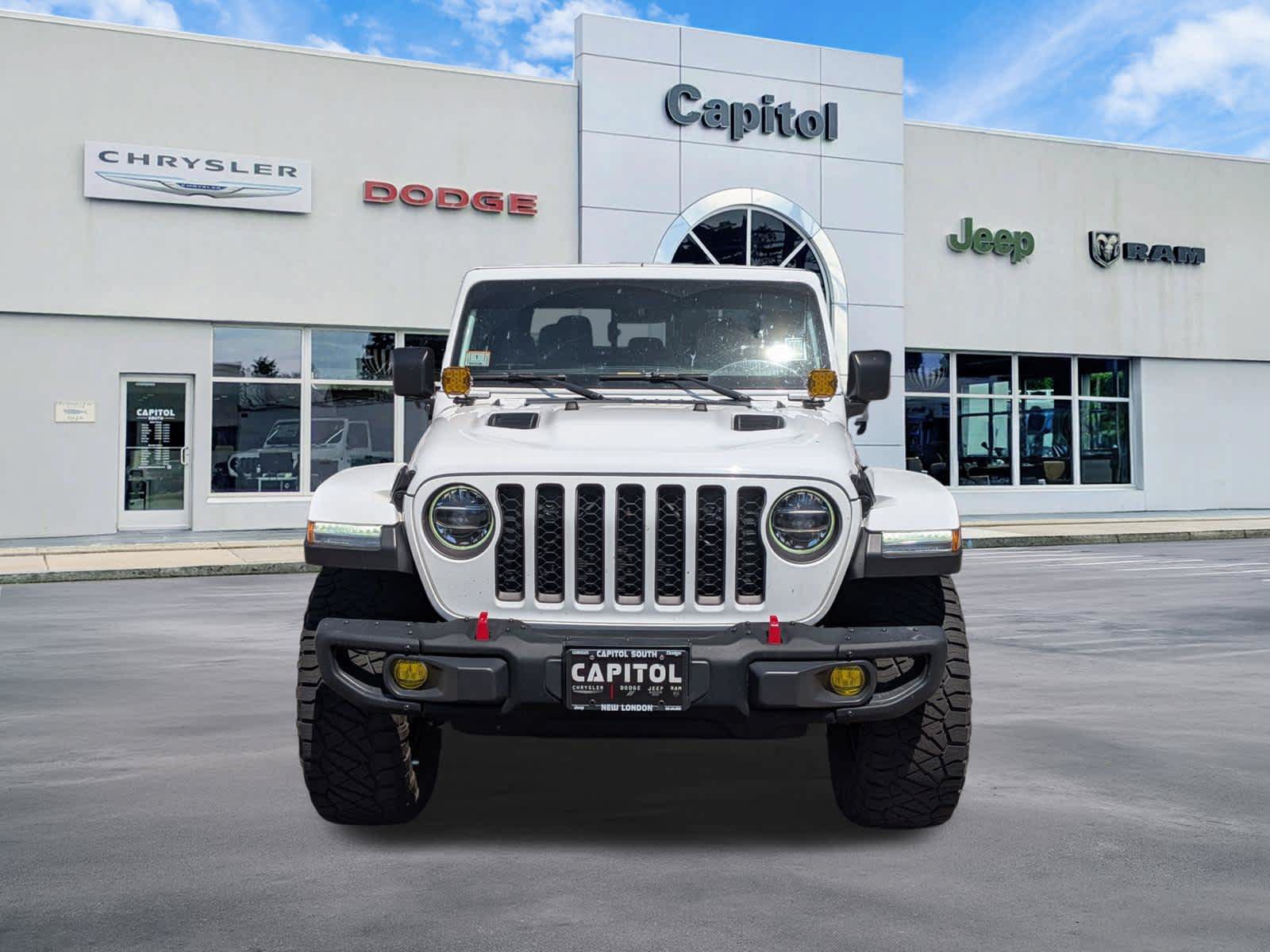 Used 2022 Jeep Gladiator Rubicon w/ LED Lighting Group AWD/4WD image 9