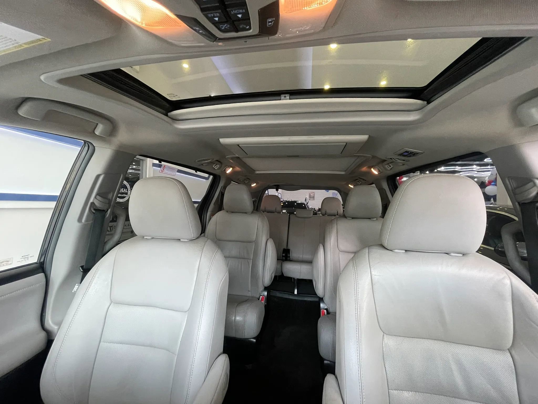 Used 2015 Toyota Sienna Limited Premium AWD/4WD image 17