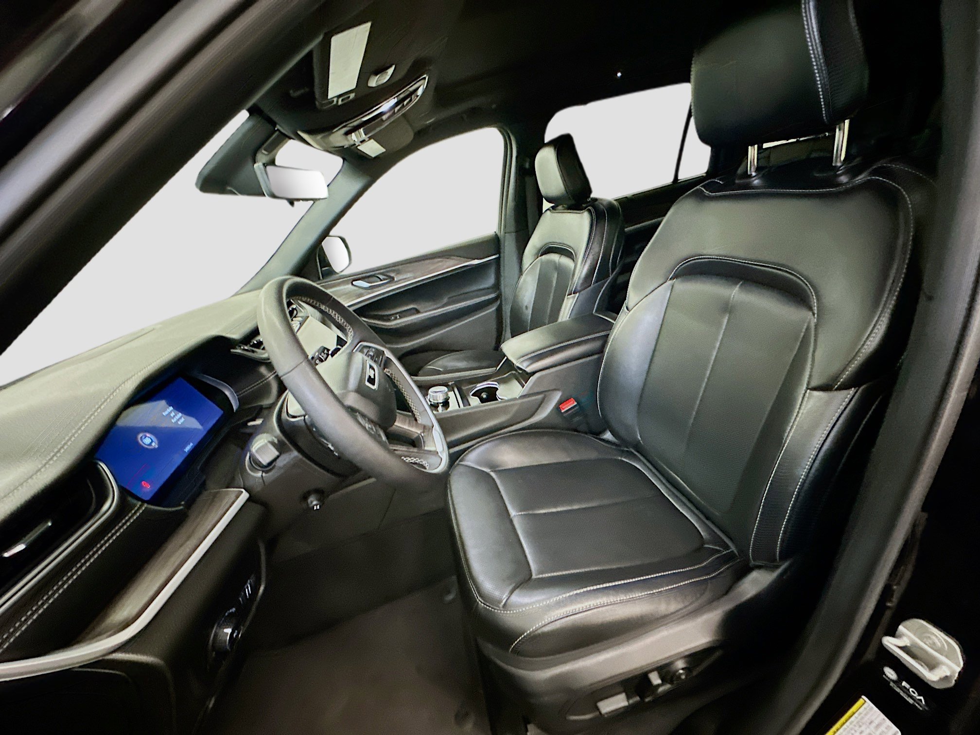 Used 2024 Jeep Grand Cherokee L Limited w/ Luxury Tech Group II image 13