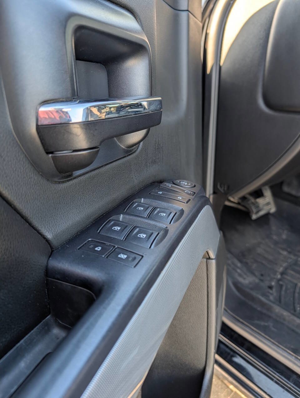 Used 2016 Chevrolet Silverado 2500 LT w/ LT Convenience Package image 21