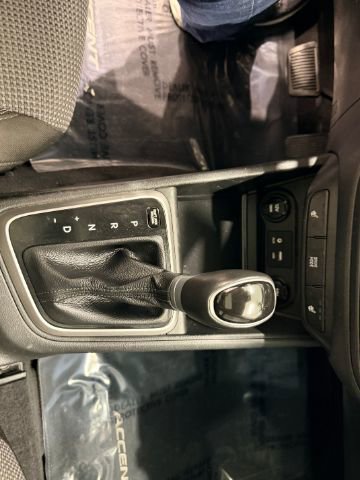 Used 2021 Hyundai Accent Limited image 25