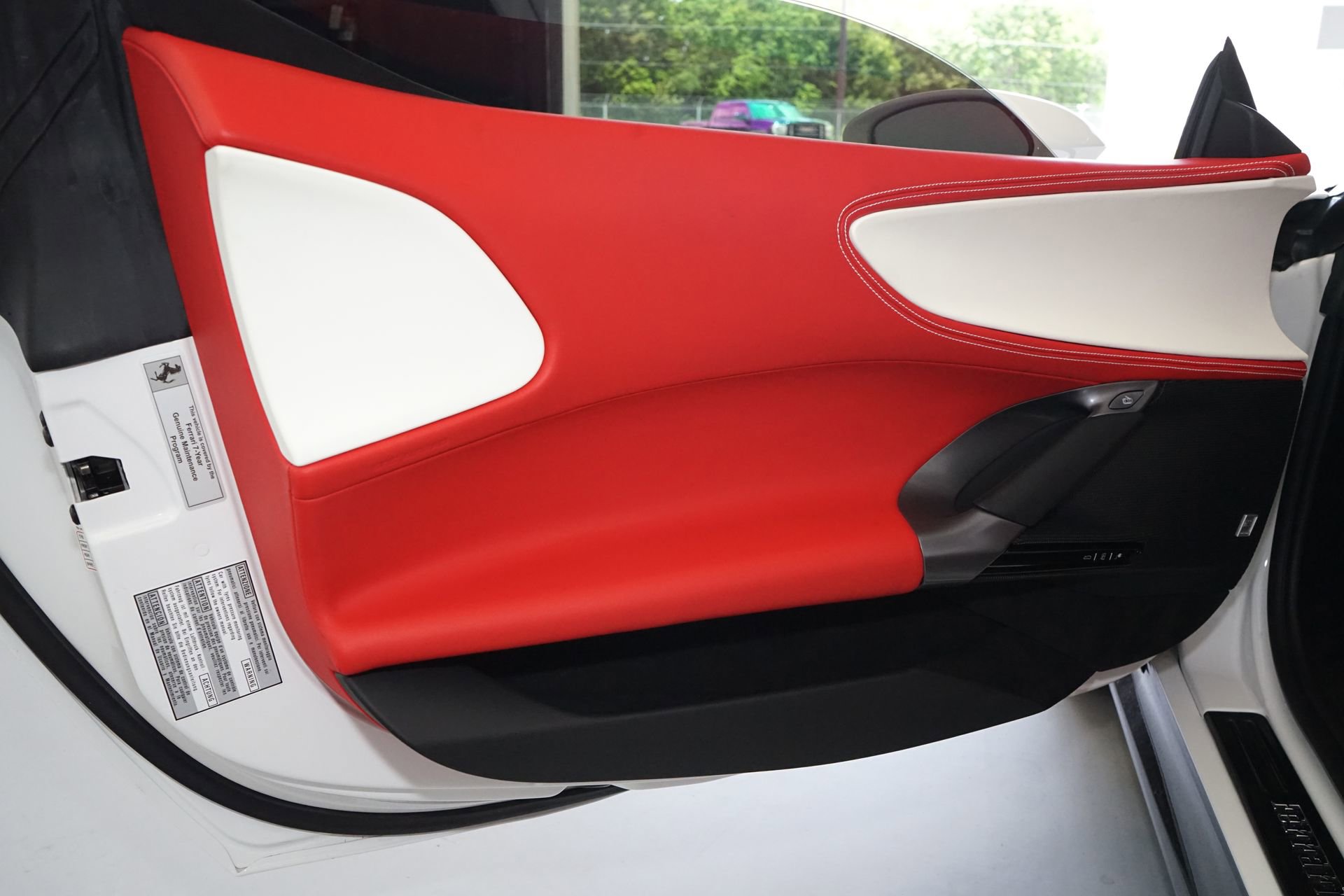 Used 2025 Ferrari SF90 Spider AWD/4WD image 28