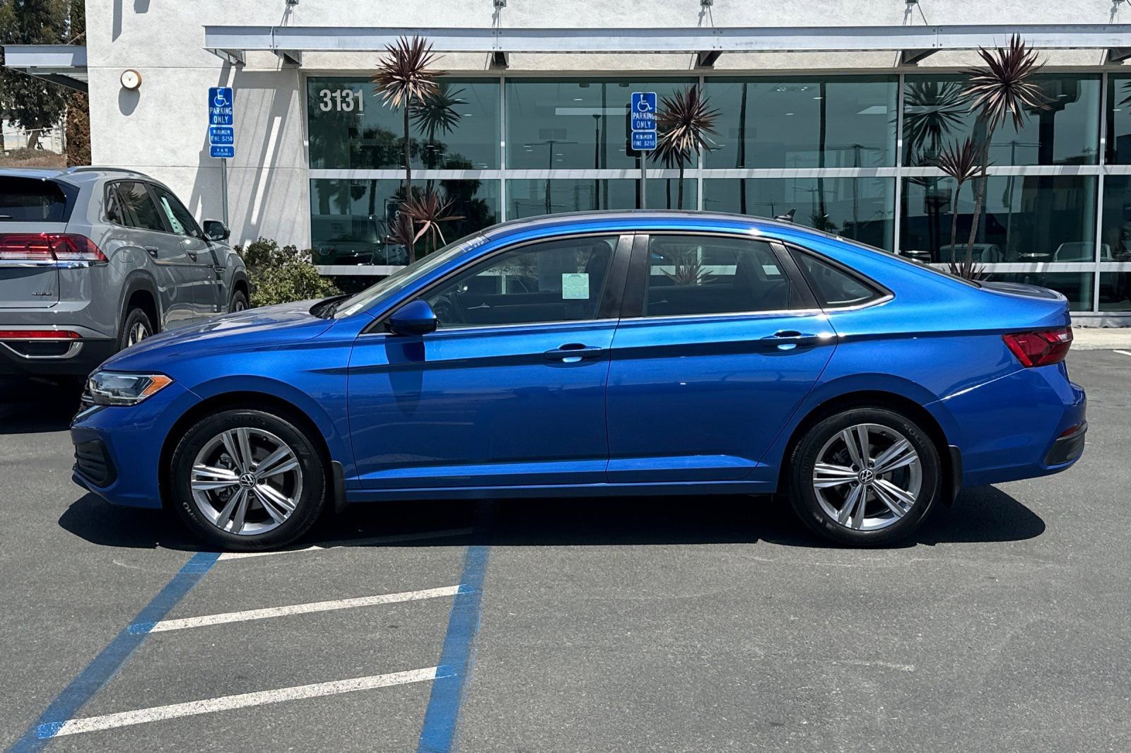 Used 2022 Volkswagen Jetta SE image 8