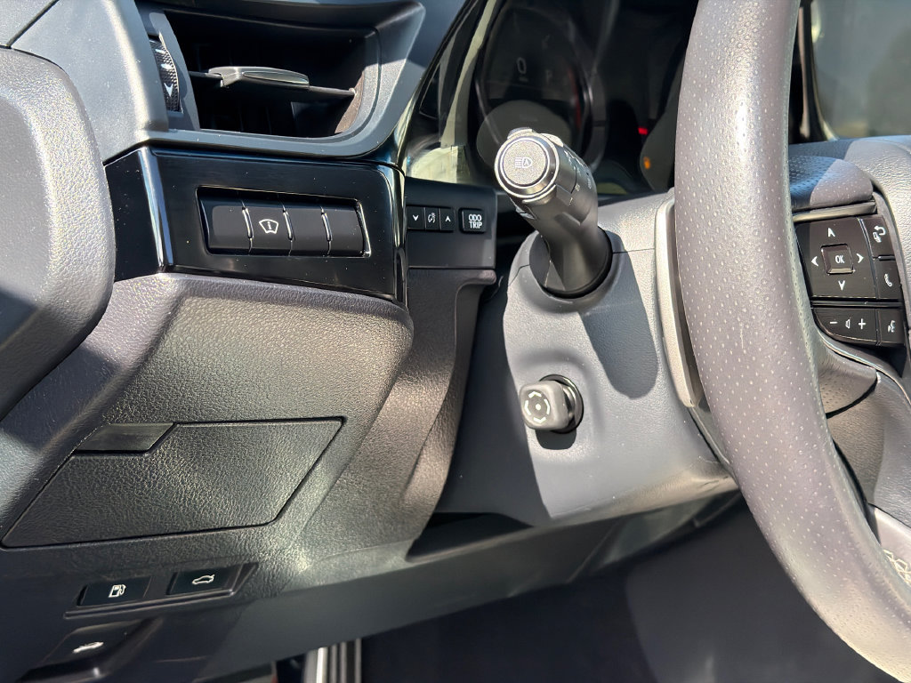 Used 2022 Lexus ES 350 F Sport w/ Accessory Package FWD image 18