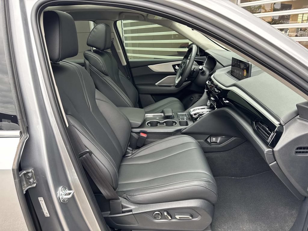 Used 2024 Acura MDX SH-AWD image 9