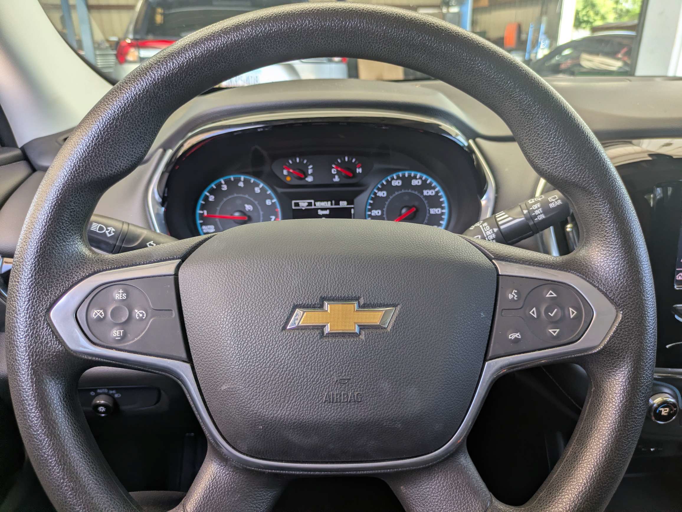 Used 2021 Chevrolet Traverse LS FWD image 21