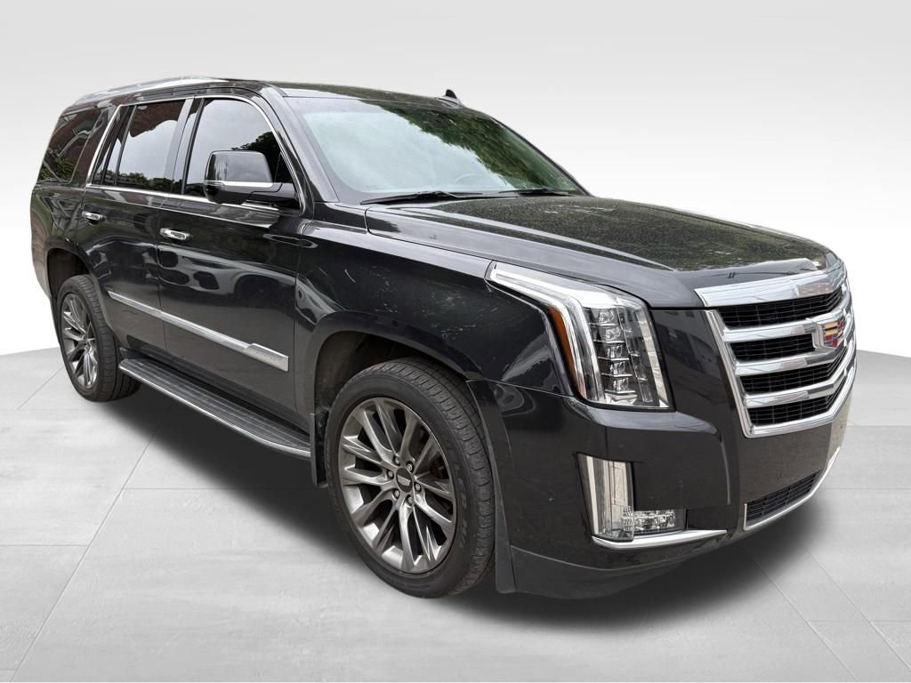 Used 2019 Cadillac Escalade Luxury w/ LPO, Escalade Noir Package AWD/4WD image 5