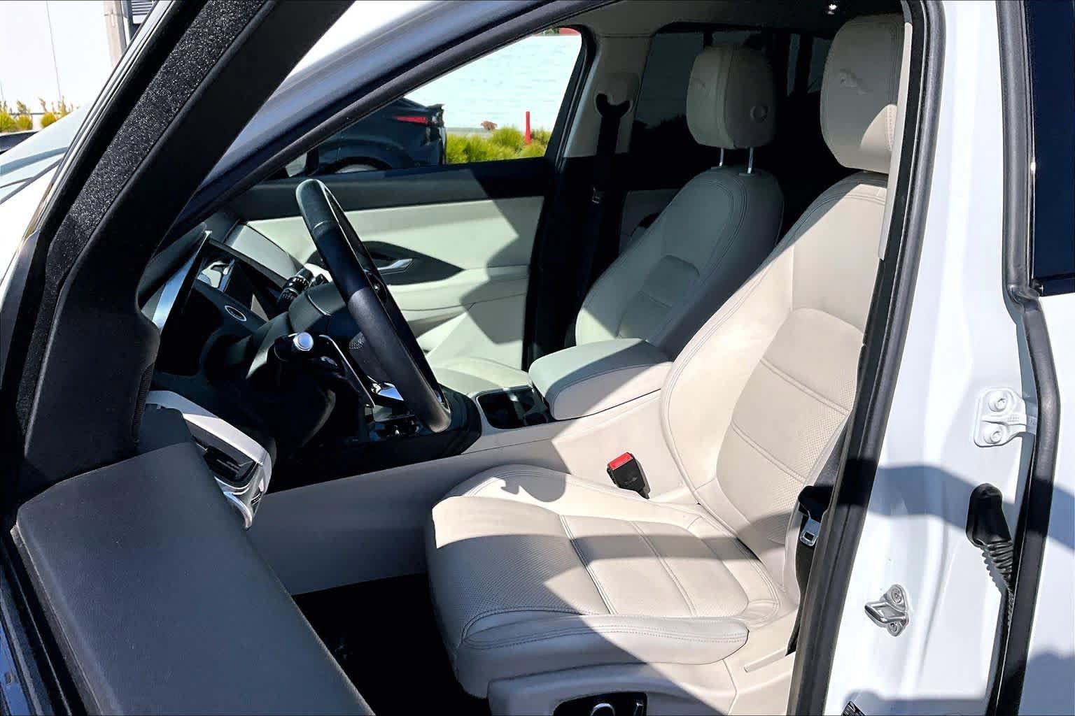 Used 2022 Jaguar E-PACE SE AWD/4WD image 7