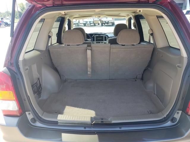 Used 2004 MAZDA Tribute LX w/ Luxury Pkg AWD/4WD image 6
