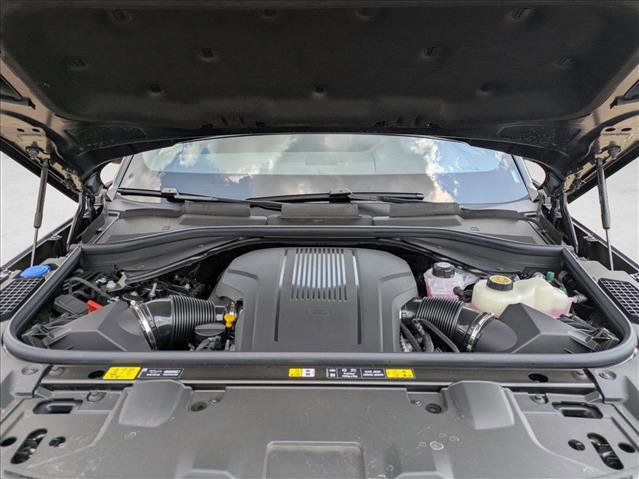 New 2025 Land Rover Range Rover Long Wheelbase SE image 16