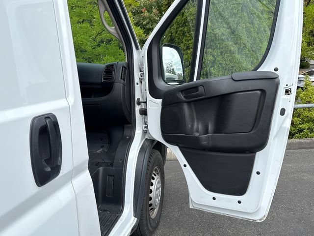 Used 2025 RAM ProMaster 2500 w/ Convenience Group FWD image 21