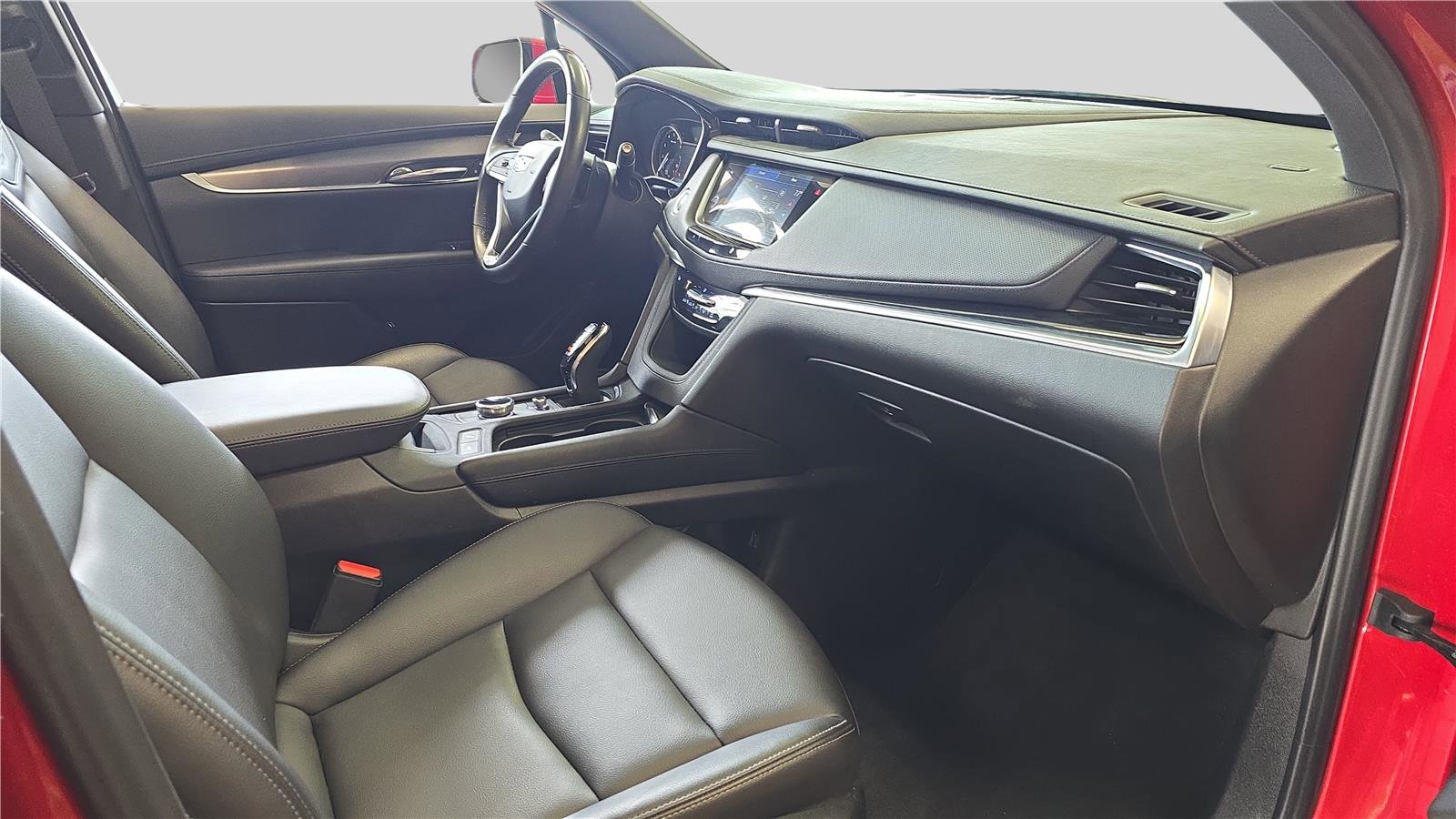 Used 2024 Cadillac XT6 Luxury AWD/4WD image 13
