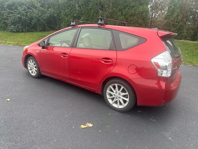 Used 2014 Toyota Prius V Five FWD image 2