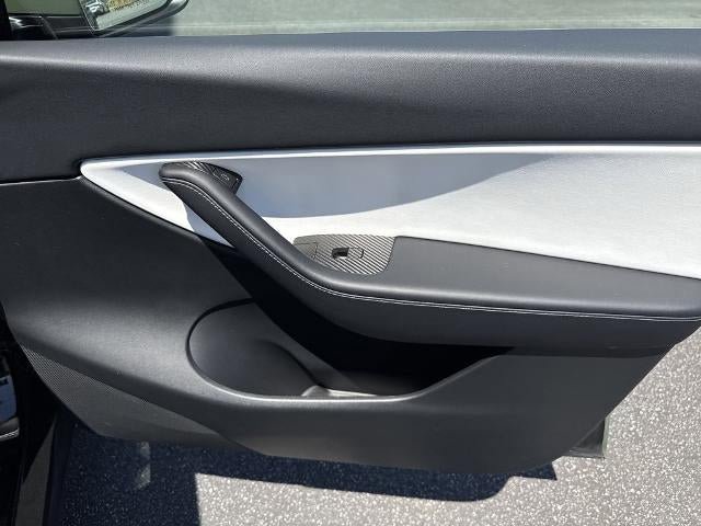 Used 2021 Tesla Model Y Long Range AWD/4WD image 10