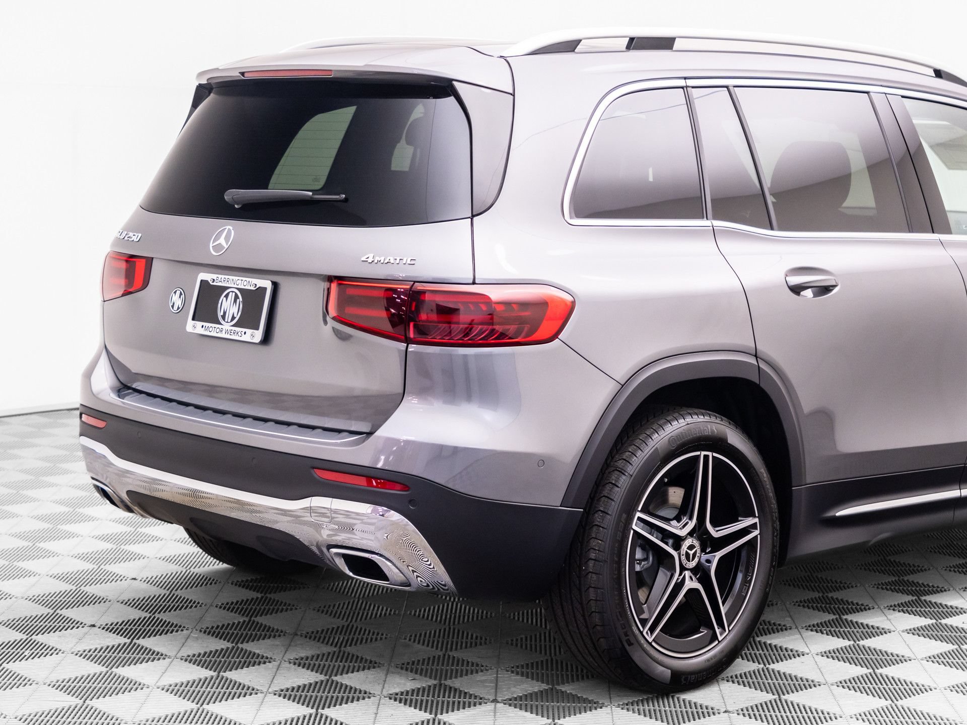 New 2026 Mercedes-Benz GLB 250 4MATIC image 32