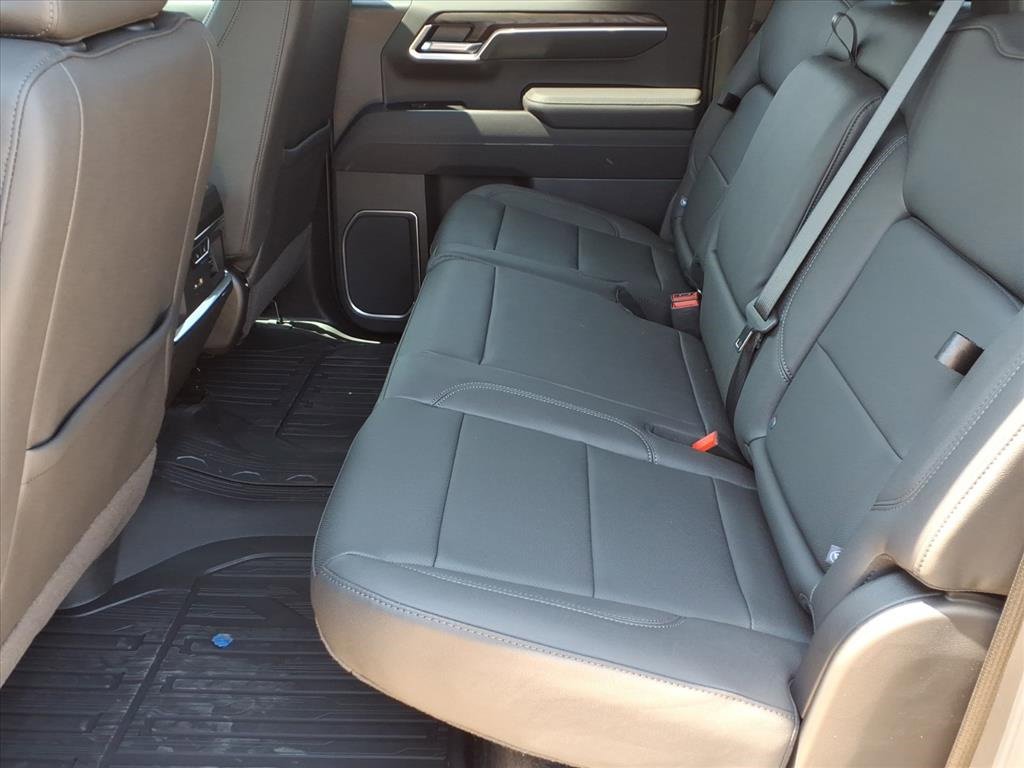 New 2026 GMC Sierra 1500 SLT image 12