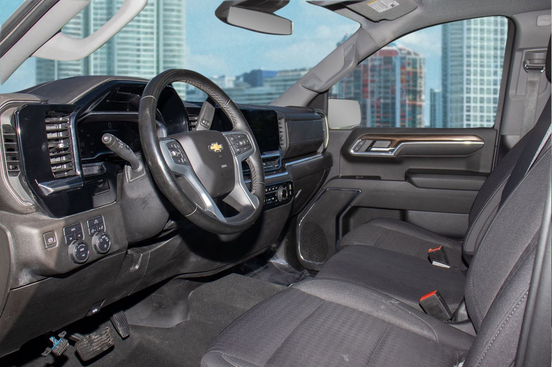 Used 2023 Chevrolet Silverado 1500 LT w/ Protection Package image 6