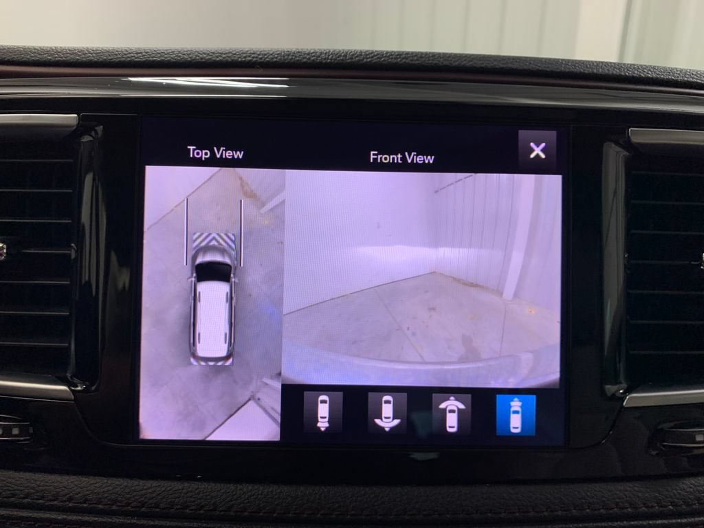 Used 2020 Chrysler Pacifica Limited w/ Advanced Safetytec Group FWD image 35